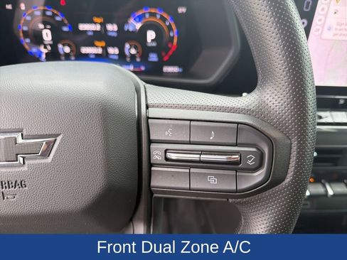 Used 2025 Chevrolet Colorado Trail Boss AWD/4WD image 19