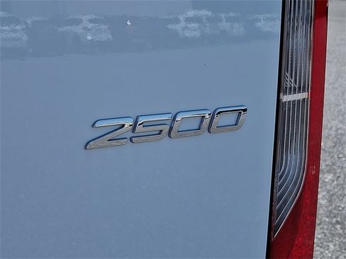 Used 2025 Mercedes-Benz Sprinter 2500 image 23