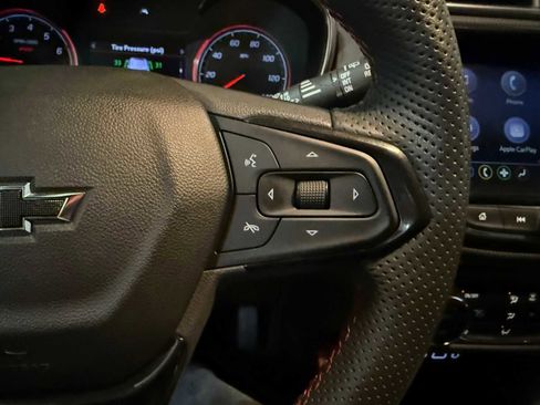 Used 2023 Chevrolet TrailBlazer RS w/ Sun and Liftgate Package image 31