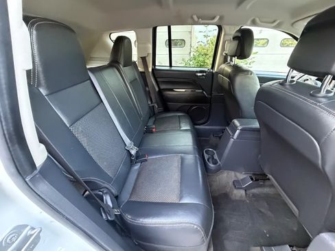 Used 2016 Jeep Compass Latitude AWD/4WD image 29