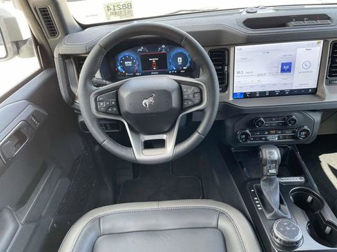 New 2025 Ford Bronco Outer Banks image 4