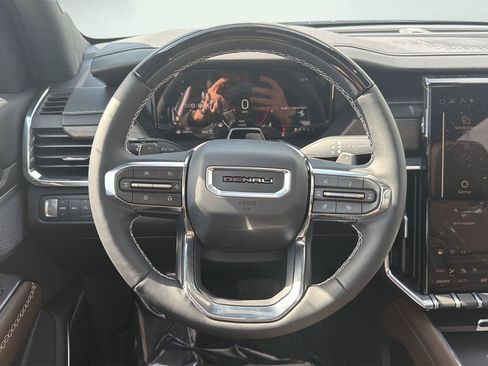 New 2026 GMC Acadia Denali Ultimate w/ LPO, Floor Liner Package AWD/4WD image 12