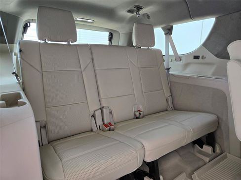 New 2026 Cadillac Escalade ESV Platinum Sport w/ LPO, Floor Liner Package AWD/4WD image 33