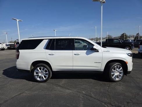 Used 2024 Chevrolet Tahoe High Country image 28