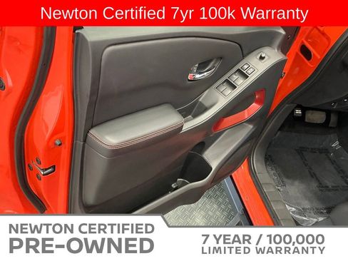 Used 2025 Nissan Frontier PRO-4X AWD/4WD image 27