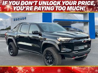Used 2025 Chevrolet Colorado ZR2 w/ Midnight Edition video 1