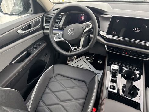 New 2026 Volkswagen Atlas Peak Edition image 10