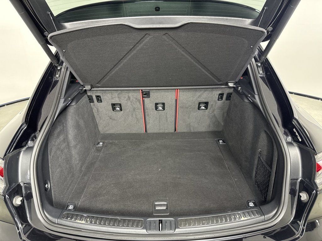 Certified 2021 Porsche Macan AWD/4WD image 21