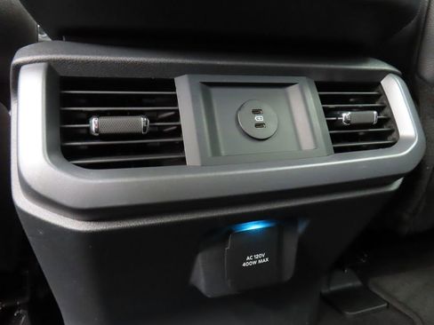 Used 2025 Ford F150 Lariat w/ Tow/Haul Package AWD/4WD image 14
