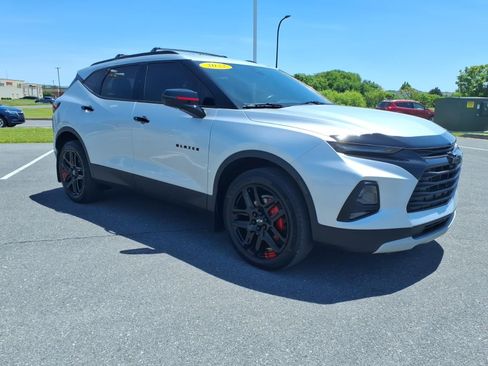 Used 2022 Chevrolet Blazer LT w/ Redline Edition AWD/4WD image 3