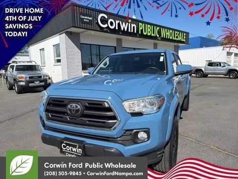 Used 2019 Toyota Tacoma SR5 AWD/4WD image 1