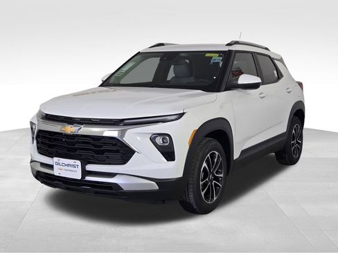 New 2026 Chevrolet TrailBlazer LT w/ LT Cold Weather Package FWD image 3