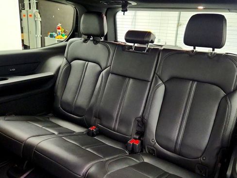 Used 2023 Jeep Wagoneer Series II w/ Premium Group I image 25