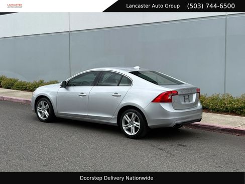 Used 2014 Volvo S60 T5 FWD image 4