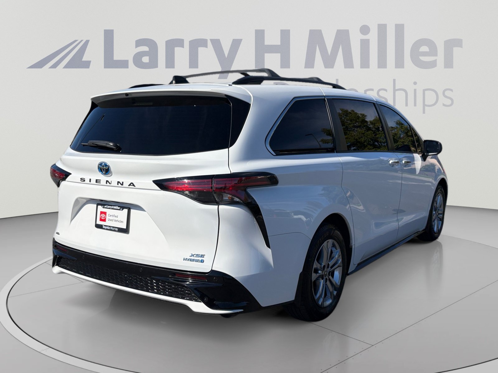 Certified 2022 Toyota Sienna XSE w/ XSE Plus Package AWD/4WD image 5