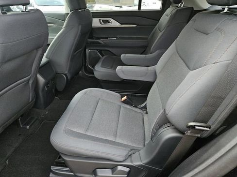 New 2025 Ford Explorer Active image 28