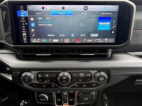 Used 2025 Jeep Gladiator Rubicon image 21