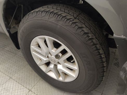 Used 2019 Nissan Frontier SV image 31