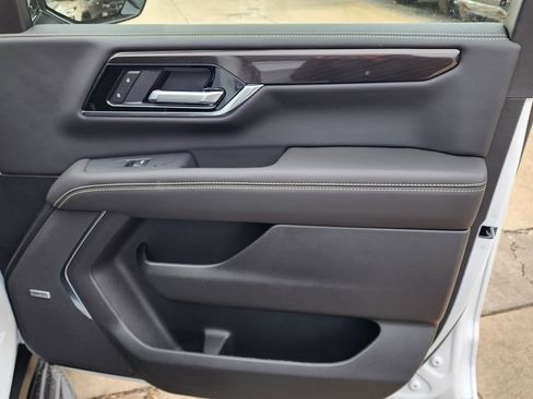 New 2026 GMC Yukon XL Elevation image 39