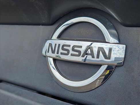 Used 2017 Nissan Frontier SV AWD/4WD image 29
