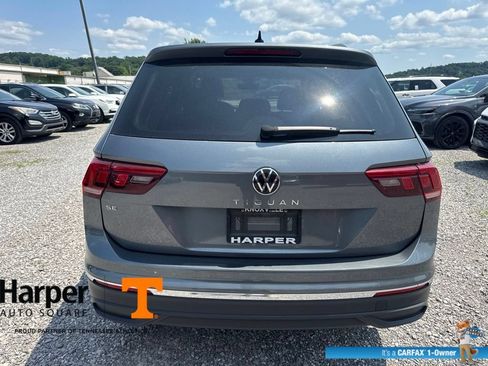 Used 2023 Volkswagen Tiguan SE w/ Panoramic Sunroof Package FWD image 4