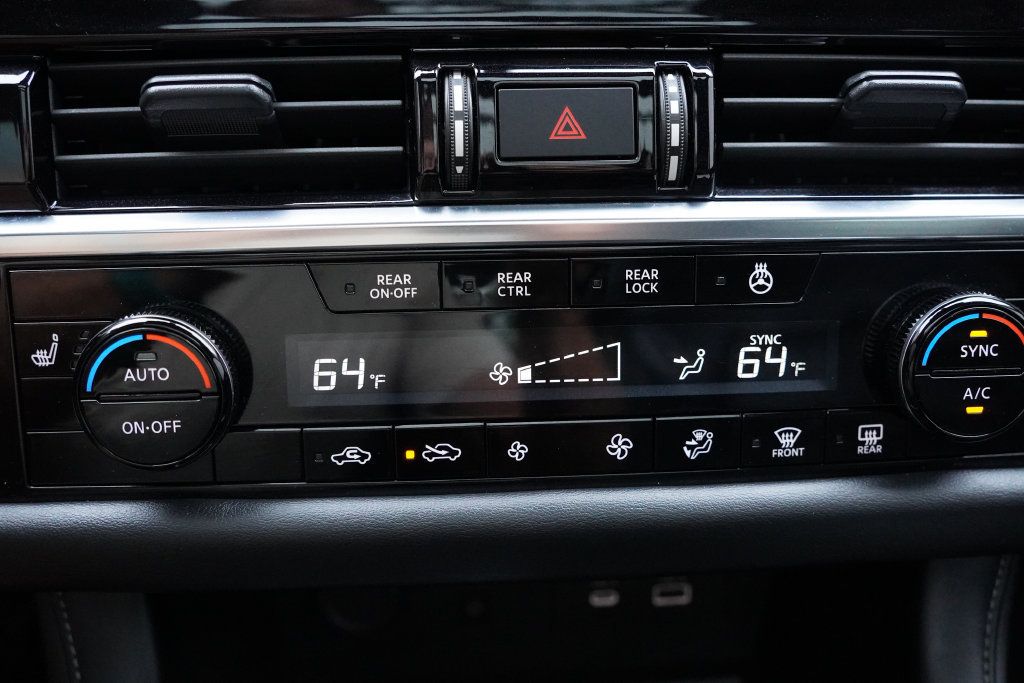 Used 2024 Nissan Pathfinder SL w/ SL Premium Package AWD/4WD image 30