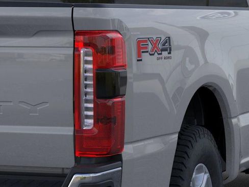 New 2026 Ford F250 XLT w/ XLT Premium Package AWD/4WD image 21