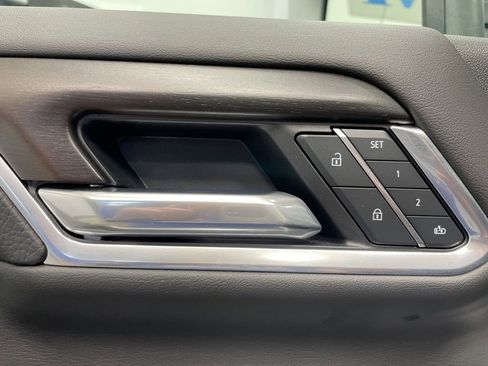 Used 2025 GMC Sierra 2500 Denali w/ Denali Reserve Package image 36