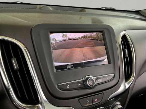 Used 2023 Chevrolet Equinox LT FWD image 14