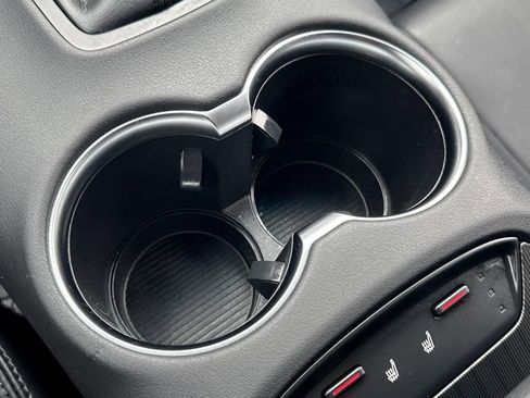 Used 2024 Toyota Venza XLE image 26