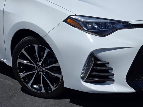 Used 2019 Toyota Corolla SE FWD image 9