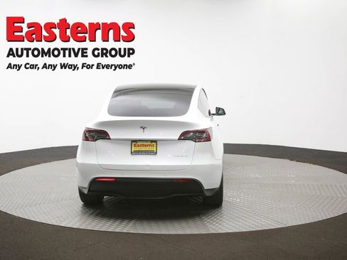 Used 2022 Tesla Model Y Long Range image 39