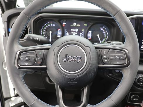 Used 2024 Jeep Wrangler Unlimited Rubicon 4xe image 26