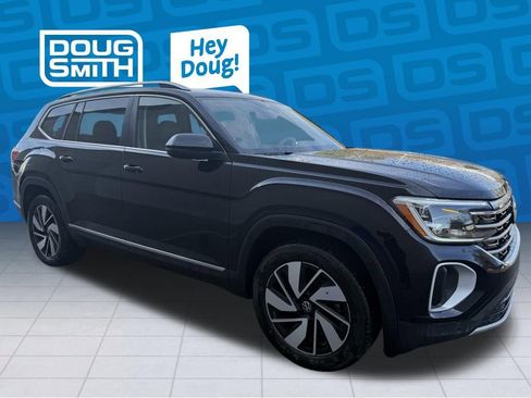 Used 2025 Volkswagen Atlas SEL image 4
