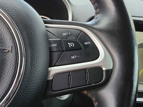 Used 2019 Jeep Compass Limited FWD image 27