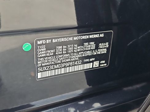 Used 2023 BMW X7 xDrive40i w/ Premium Package image 32