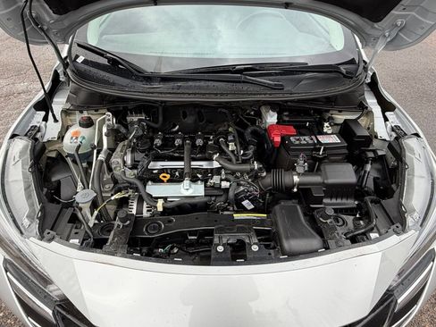 Used 2025 Nissan Versa SV FWD image 30