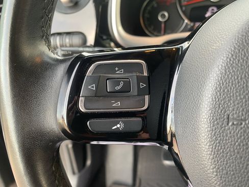 Used 2019 Volkswagen Beetle 2.0T S image 29