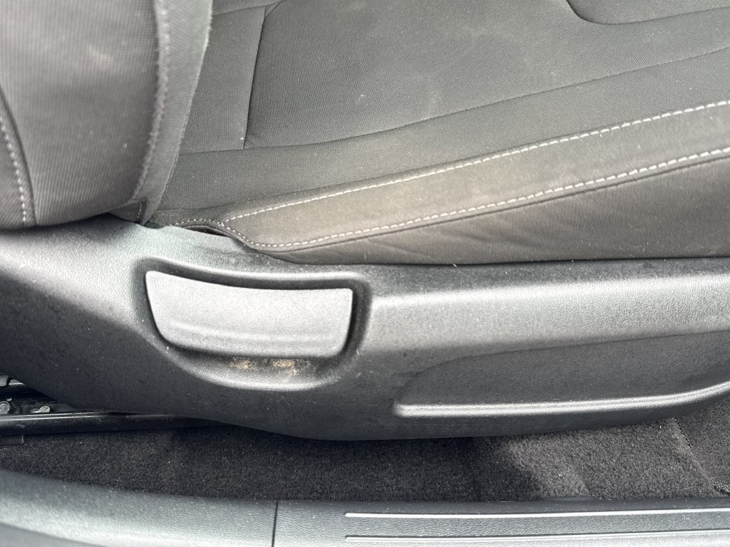 Used 2022 Hyundai Elantra Blue FWD image 33
