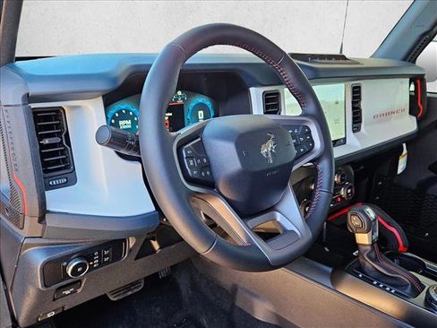 New 2025 Ford Bronco Heritage Edition image 3
