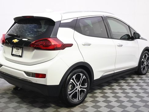 Used 2017 Chevrolet Bolt Premier w/ Infotainment Package image 7