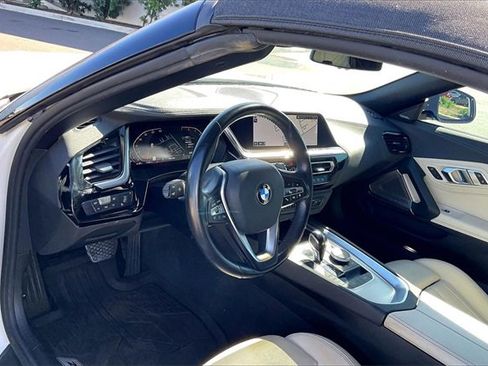 Used 2022 BMW Z4 sDrive30i w/ Premium Package 2 image 13