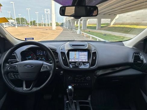 Used 2018 Ford Escape Titanium FWD image 9