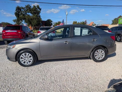 Used 2010 Kia Forte EX image 8