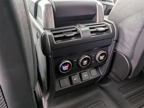 Used 2023 Land Rover Defender 130 X-Dynamic SE image 13