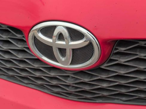 Used 2010 Toyota Corolla image 12