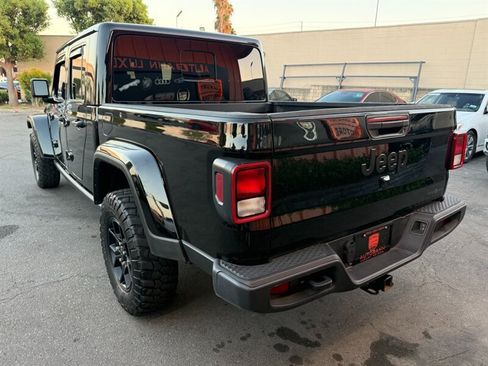 Used 2025 Jeep Gladiator Sport AWD/4WD image 7