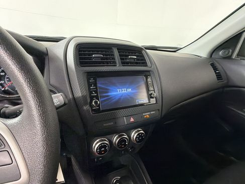 Used 2025 Mitsubishi Outlander Sport AWD image 17