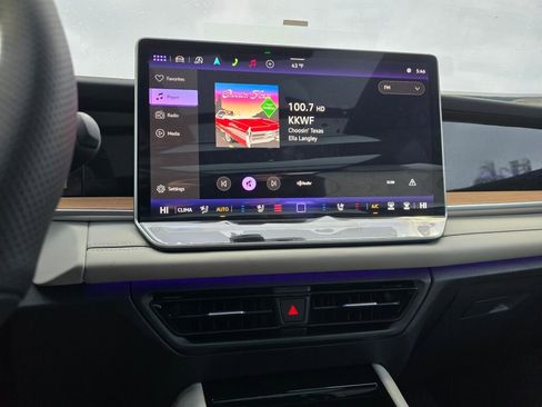 New 2026 Volkswagen Tiguan SEL R-Line image 25