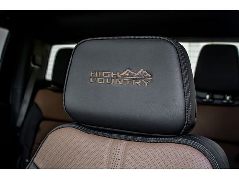 Used 2024 Chevrolet Silverado 2500 High Country w/ High Country Premium Package image 27